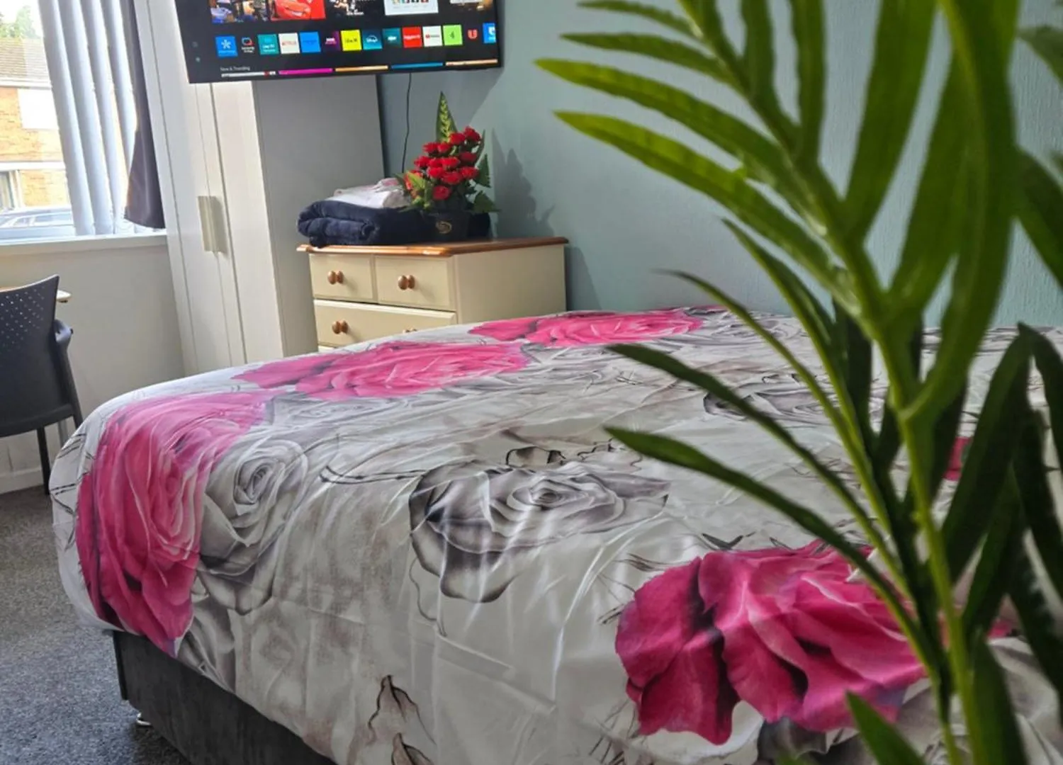 Homestay A Cosy Room With King Sized Bed Birmingham